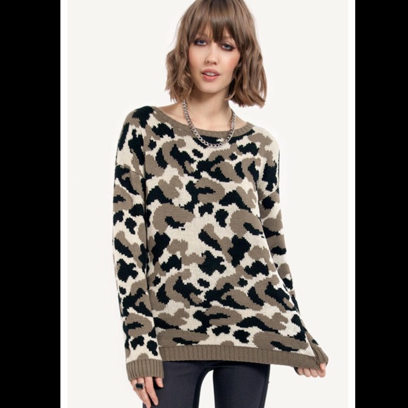 Oxford Circus Sweaters - NWT Tobi (Oxford Circus) flecks of Camo Sweatshirt